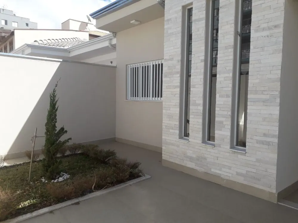 Casa, 3 quartos, 184 m² - Foto 1