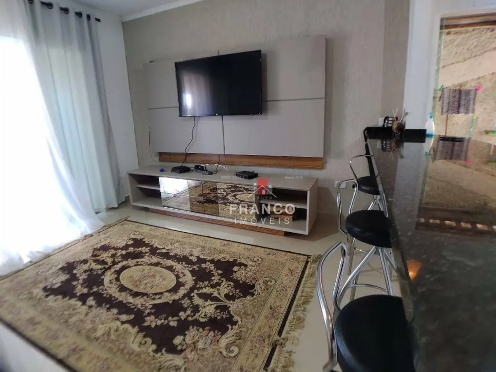 Casa, 3 quartos, 180 m² - Foto 2