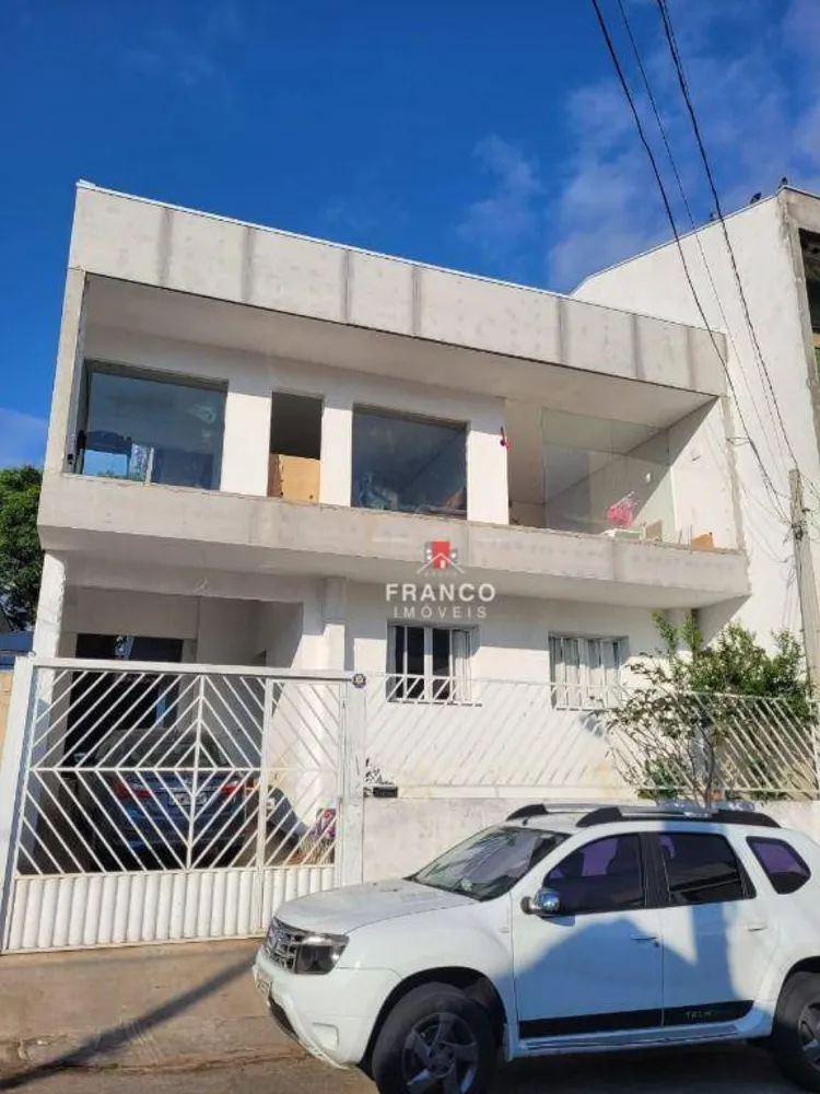 Casa, 4 quartos, 260 m² - Foto 1