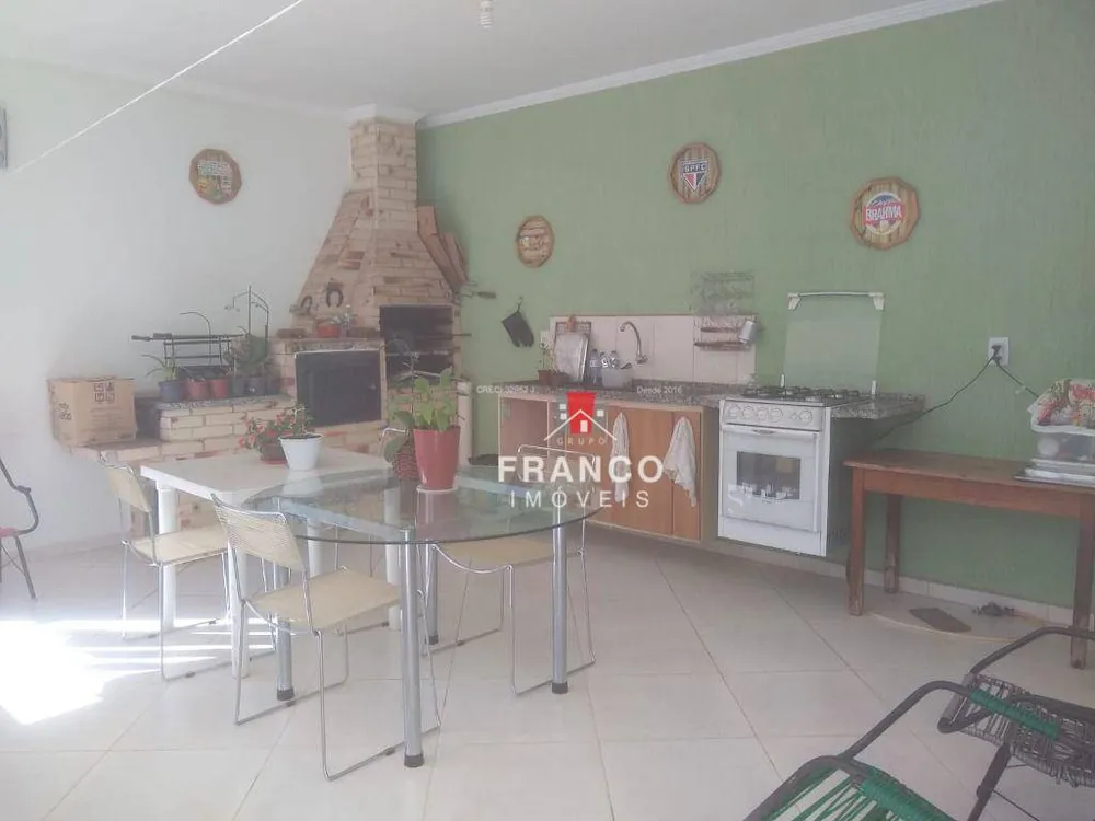 Casa, 5 quartos, 176 m² - Foto 3
