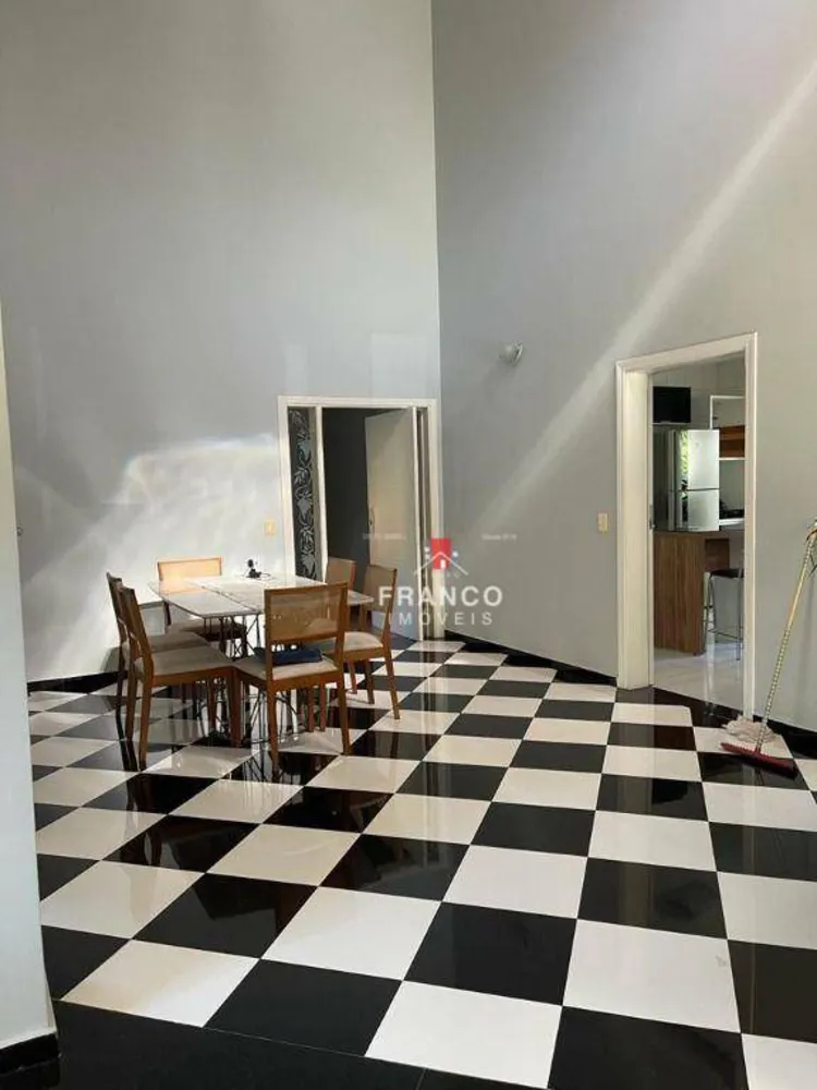 Casa, 3 quartos, 290 m² - Foto 4
