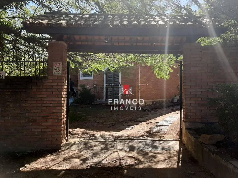 Chácara, 3 quartos, 2 m² - Foto 1