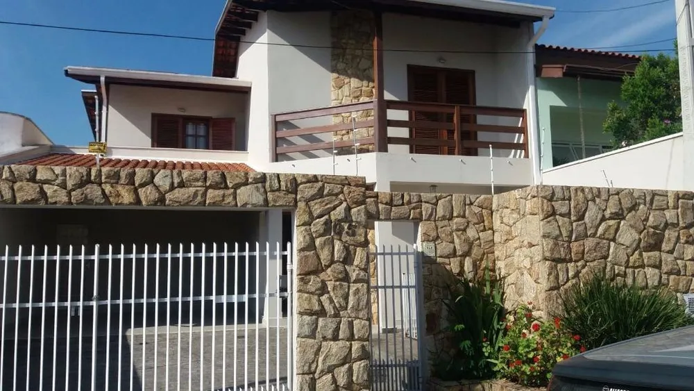 Casa, 3 quartos, 191 m² - Foto 1