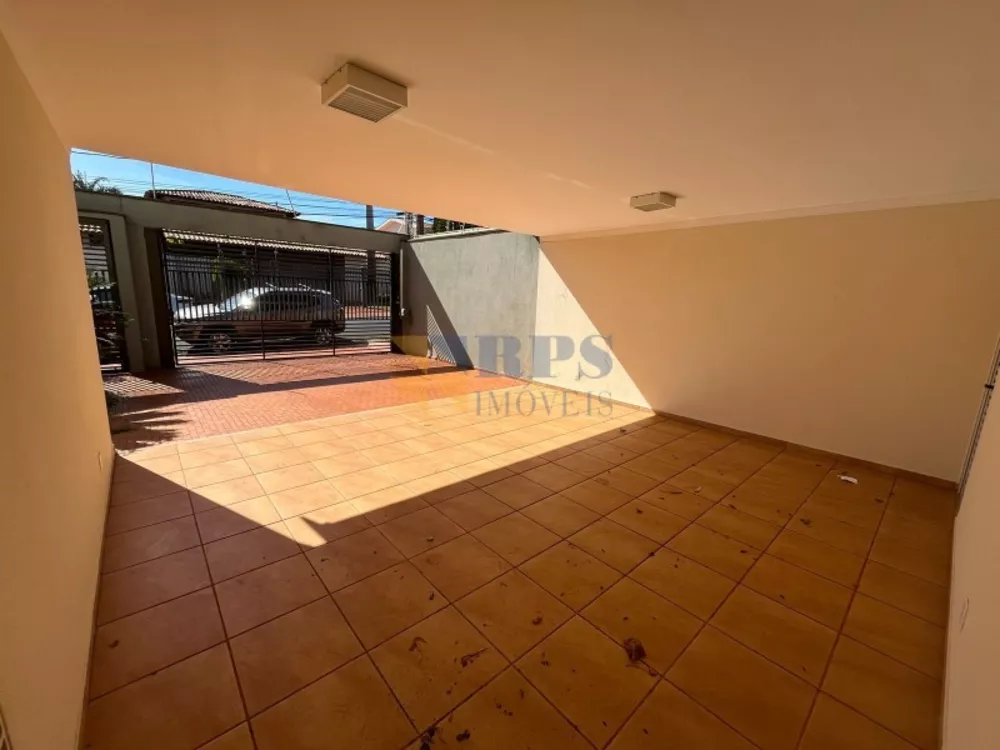 Casa à venda com 3 quartos, 285m² - Foto 4