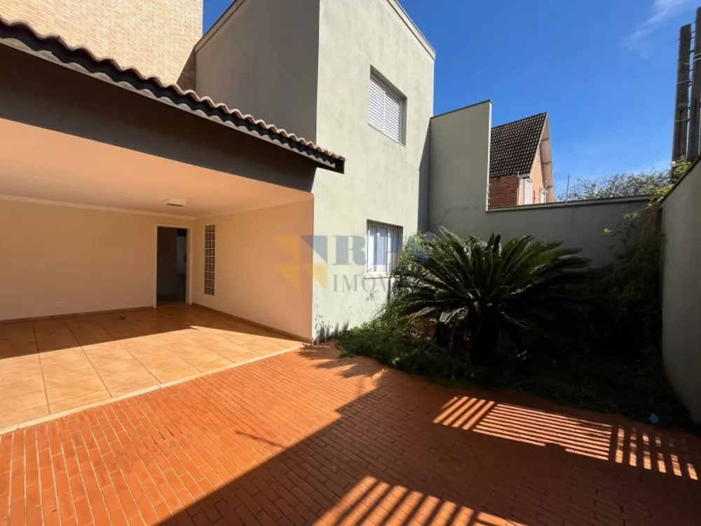 Casa à venda com 3 quartos, 285m² - Foto 3