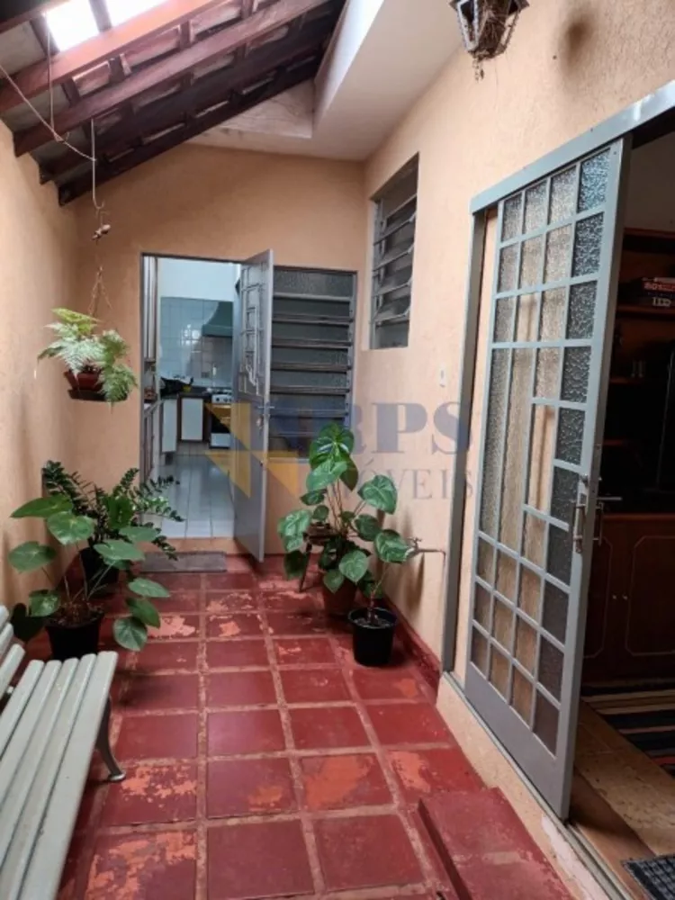 Casa, 4 quartos, 172 m² - Foto 1