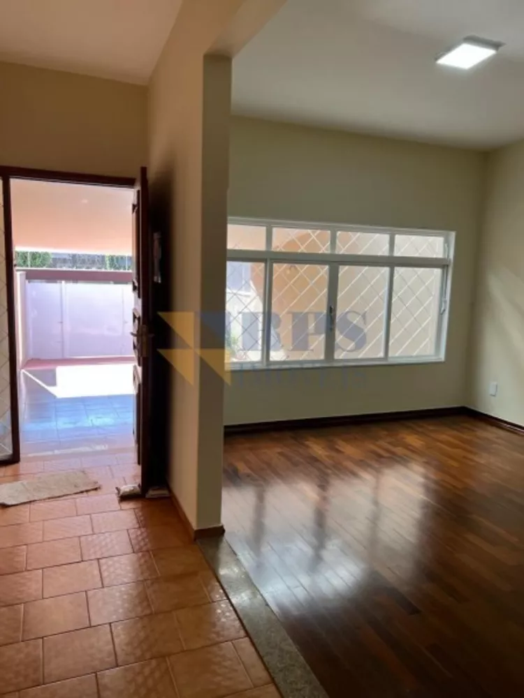 Casa à venda com 3 quartos, 154m² - Foto 5