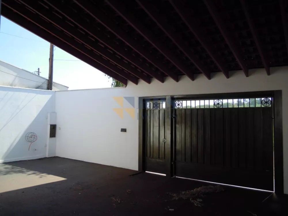 Casa à venda com 2 quartos, 94m² - Foto 3