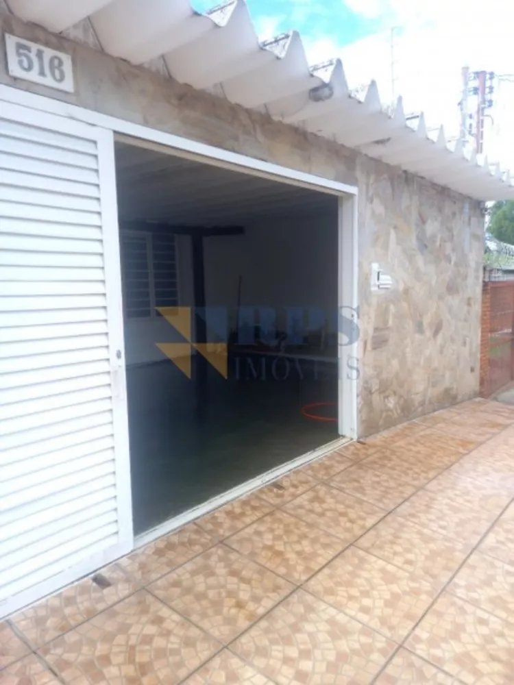 Casa à venda com 3 quartos, 207m² - Foto 2