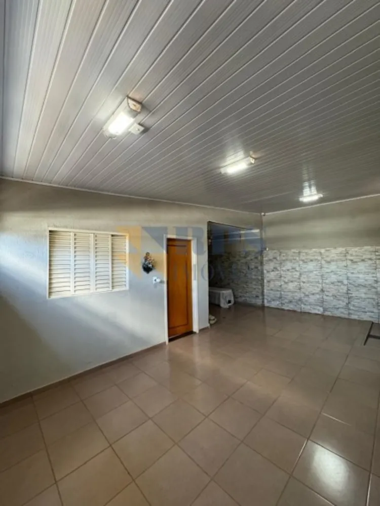 Casa, 3 quartos, 106 m² - Foto 2
