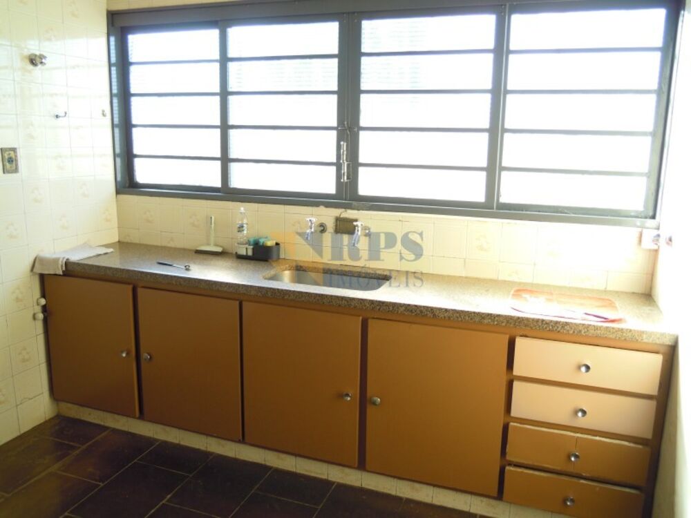 Casa à venda com 4 quartos, 310m² - Foto 9