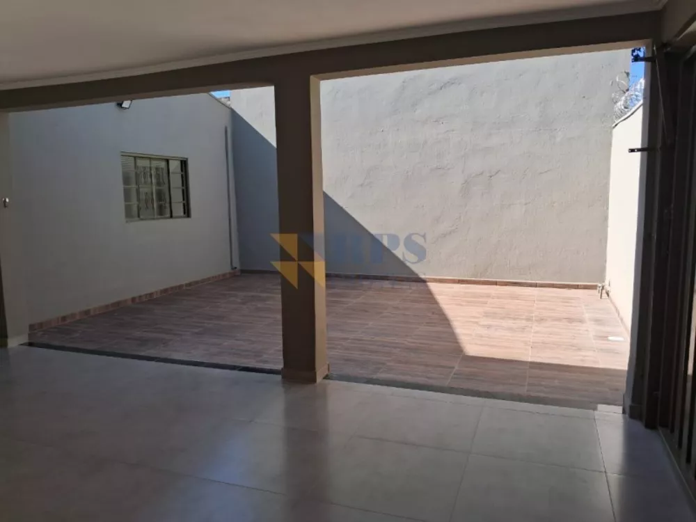 Casa à venda com 2 quartos, 133m² - Foto 2