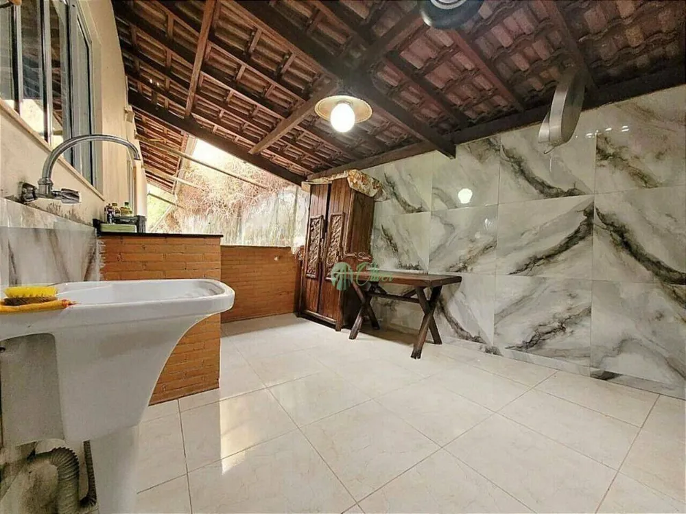 Casa, 4 quartos, 258 m² - Foto 11