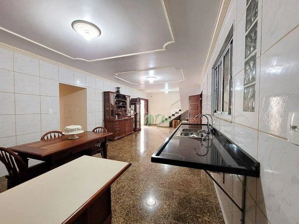 Casa, 4 quartos, 258 m² - Foto 9