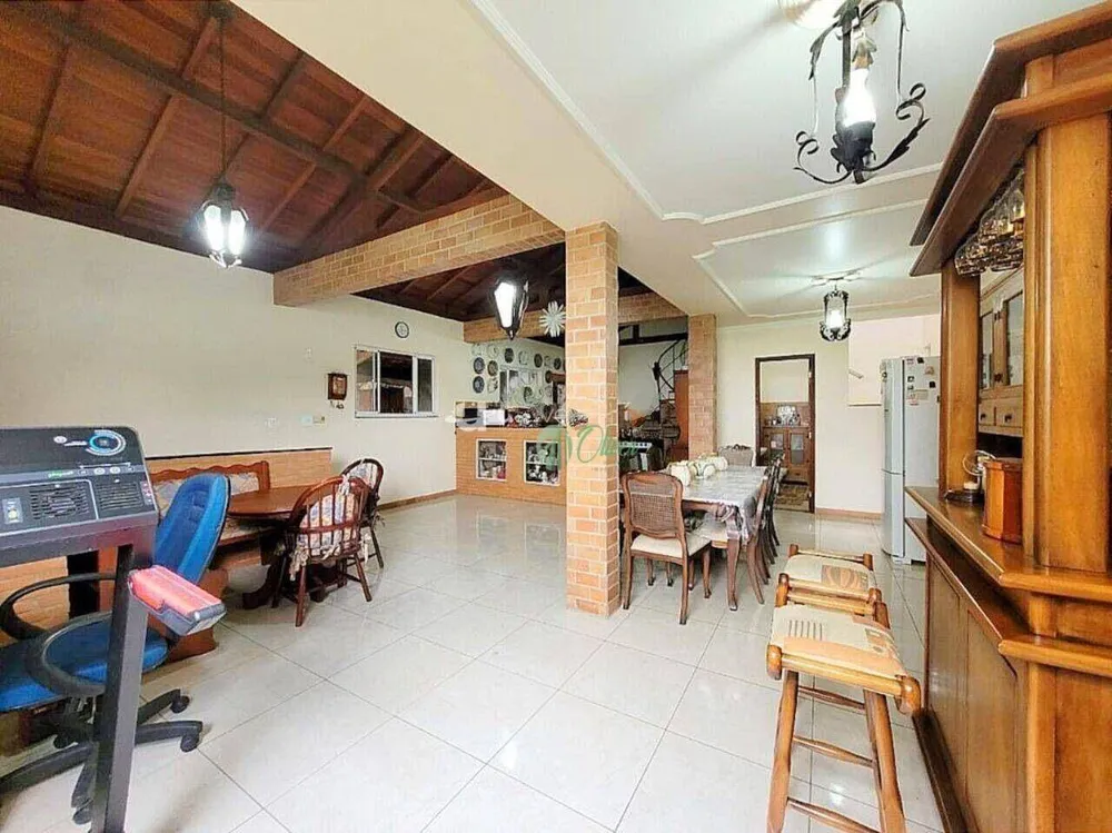 Casa, 4 quartos, 258 m² - Foto 10
