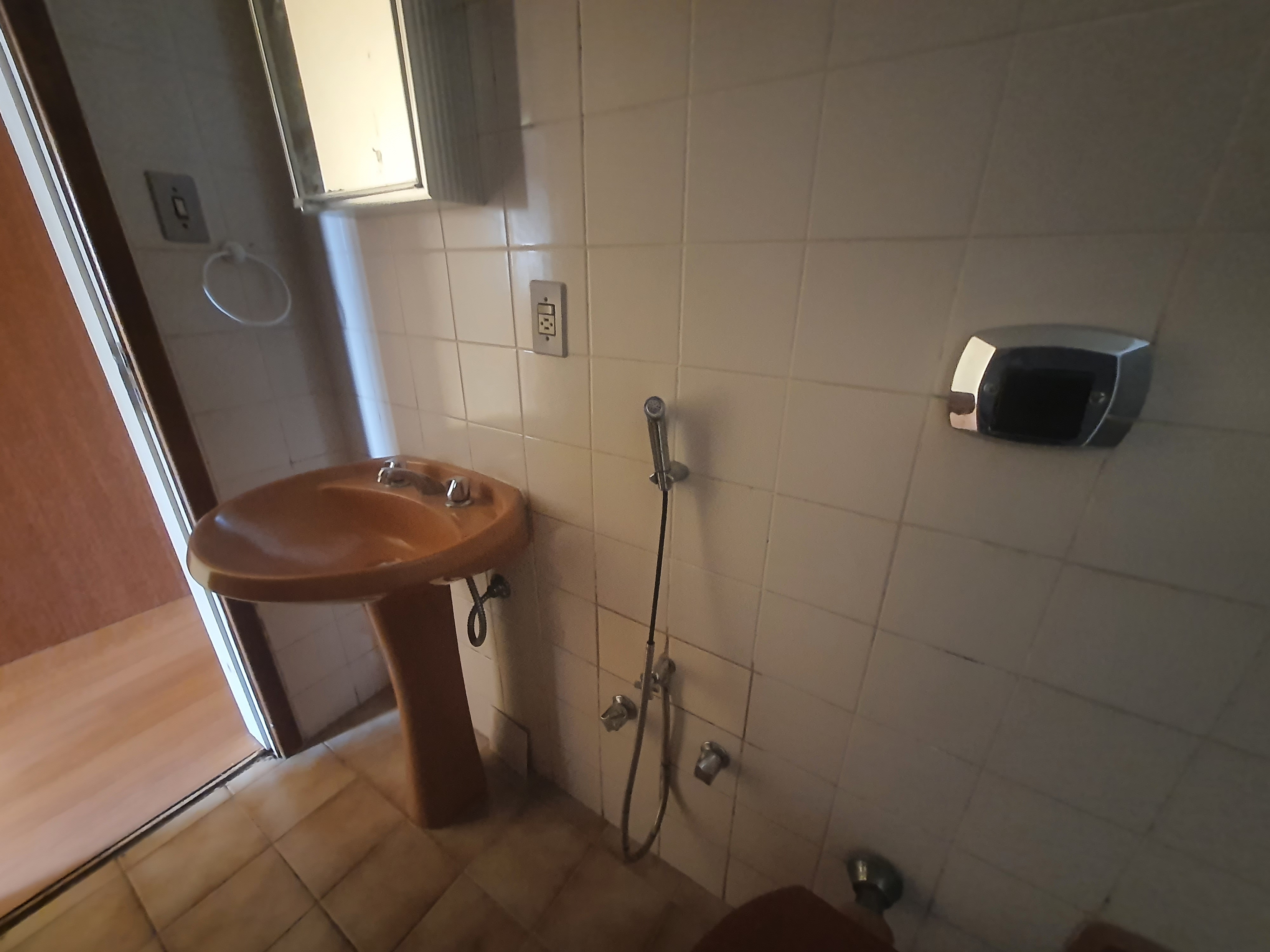 Apartamento à venda com 3 quartos, 130m² - Foto 2