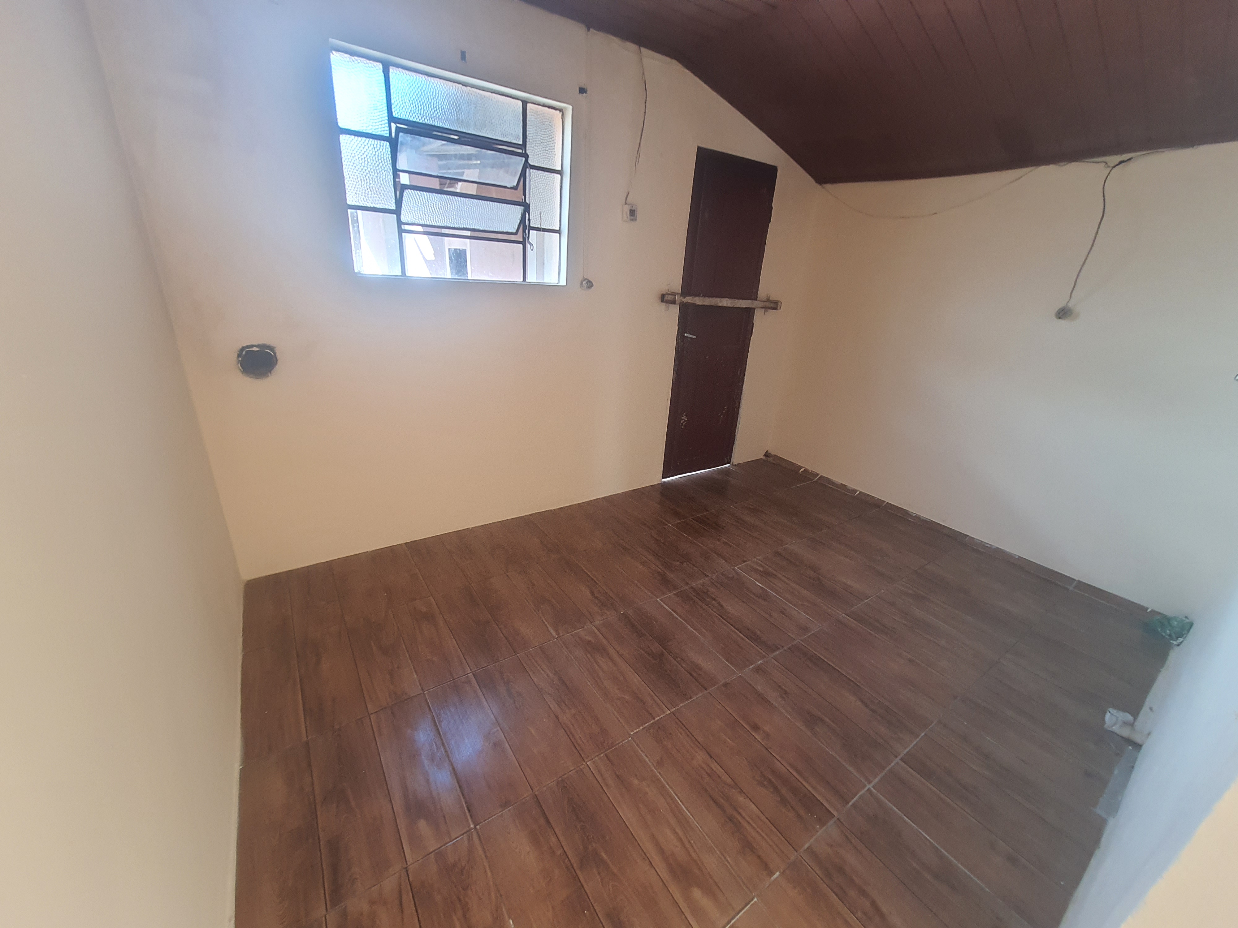 Casa à venda com 2 quartos, 145m² - Foto 2