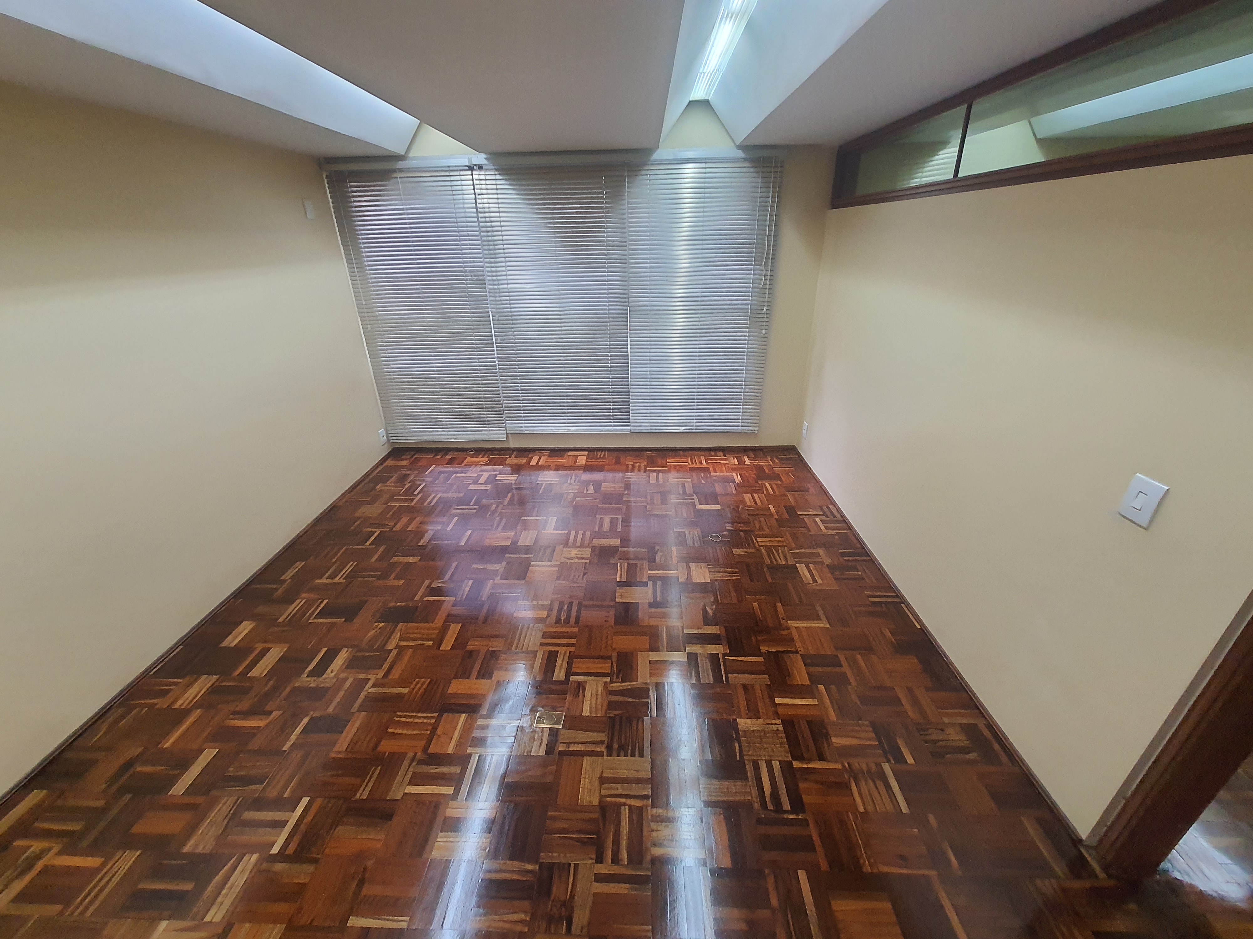 Conjunto Comercial-Sala à venda com 8 quartos, 108m² - Foto 18