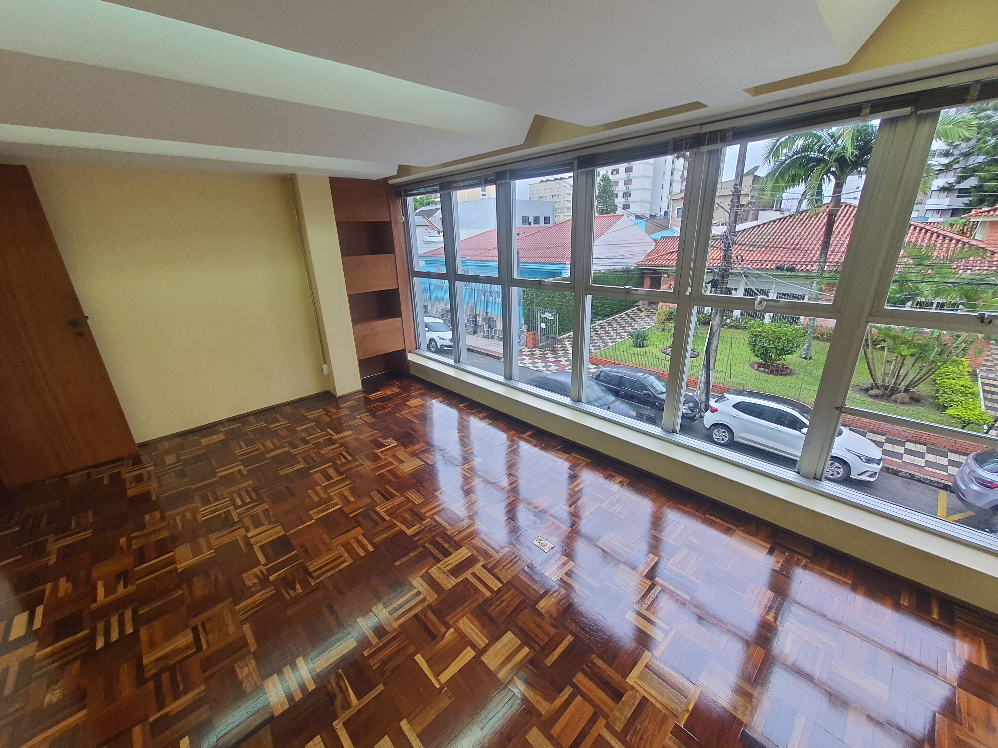 Conjunto Comercial-Sala à venda com 8 quartos, 108m² - Foto 1