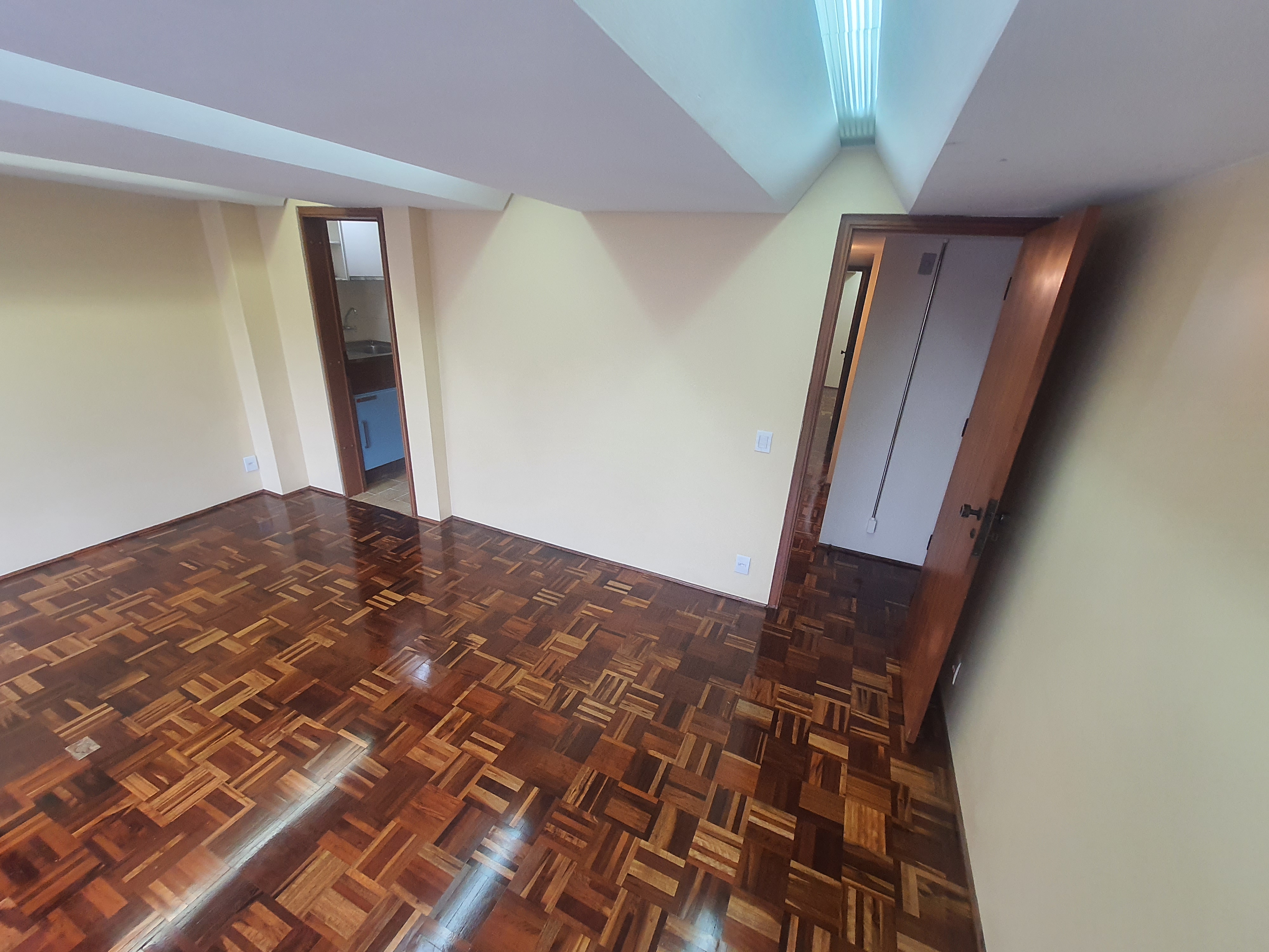 Conjunto Comercial-Sala à venda com 8 quartos, 108m² - Foto 19