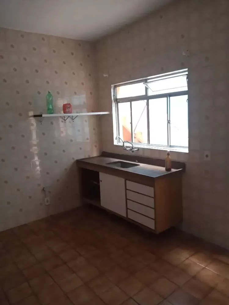 Casa, 5 quartos, 202 m² - Foto 2