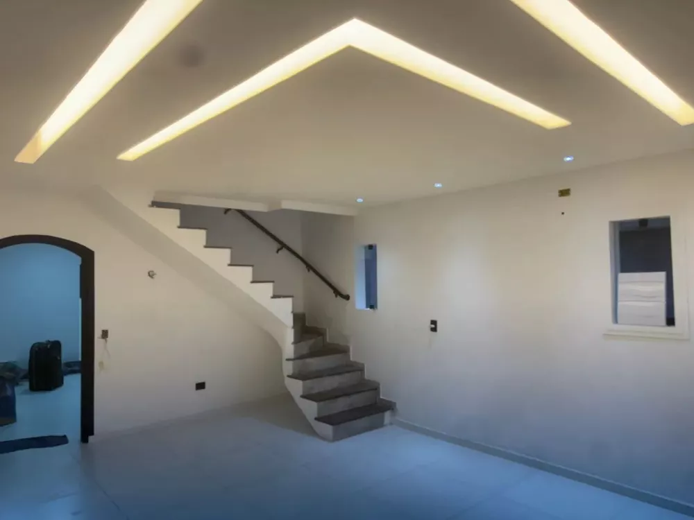 Casa, 3 quartos, 216 m² - Foto 2