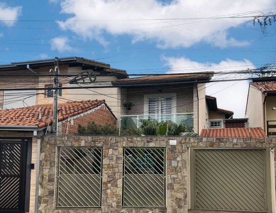 Casa à venda com 3 quartos, 178m² - Foto 1