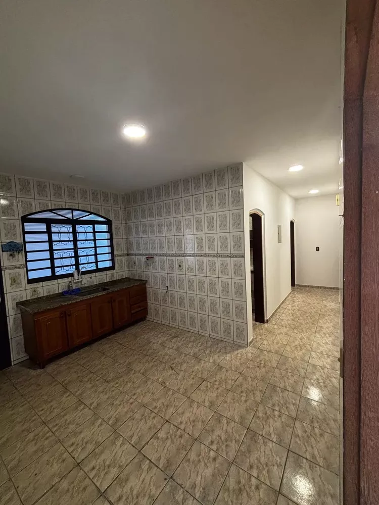Casa, 4 quartos, 250 m² - Foto 3