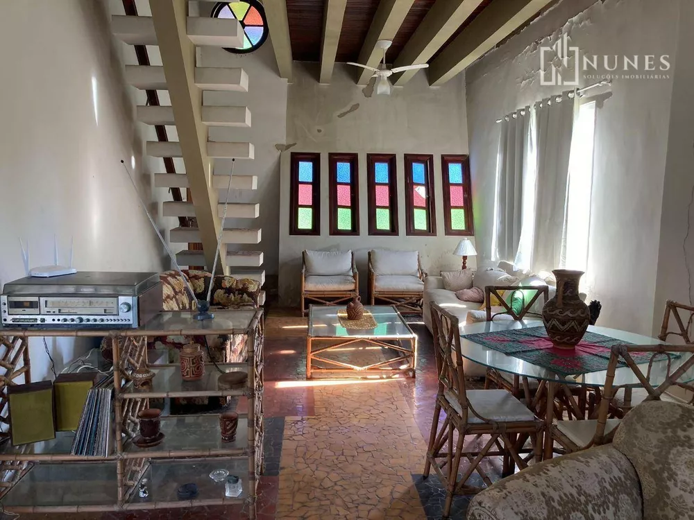 Casa, 3 quartos, 298 m² - Foto 1