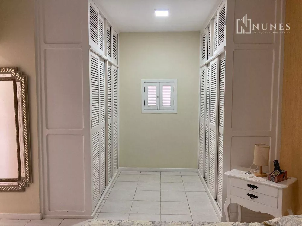 Casa, 4 quartos, 260 m² - Foto 27