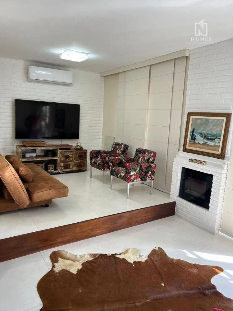Casa, 5 quartos, 300 m² - Foto 2