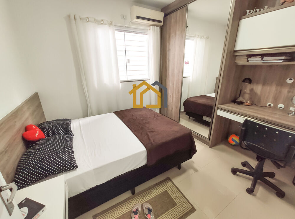 Casa à venda com 3 quartos, 225m² - Foto 9