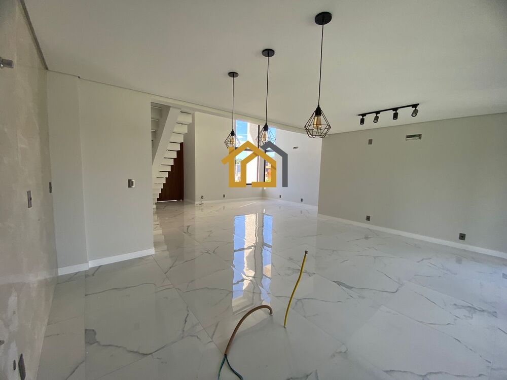 Casa à venda com 4 quartos, 239m² - Foto 3