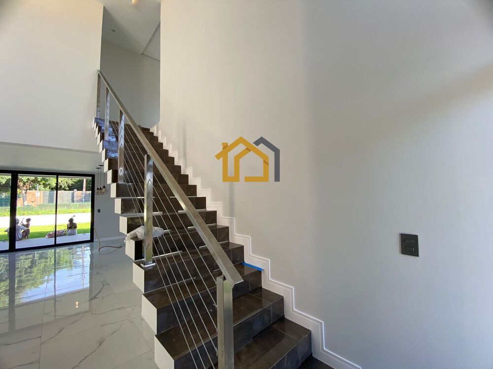 Casa à venda com 4 quartos, 239m² - Foto 11