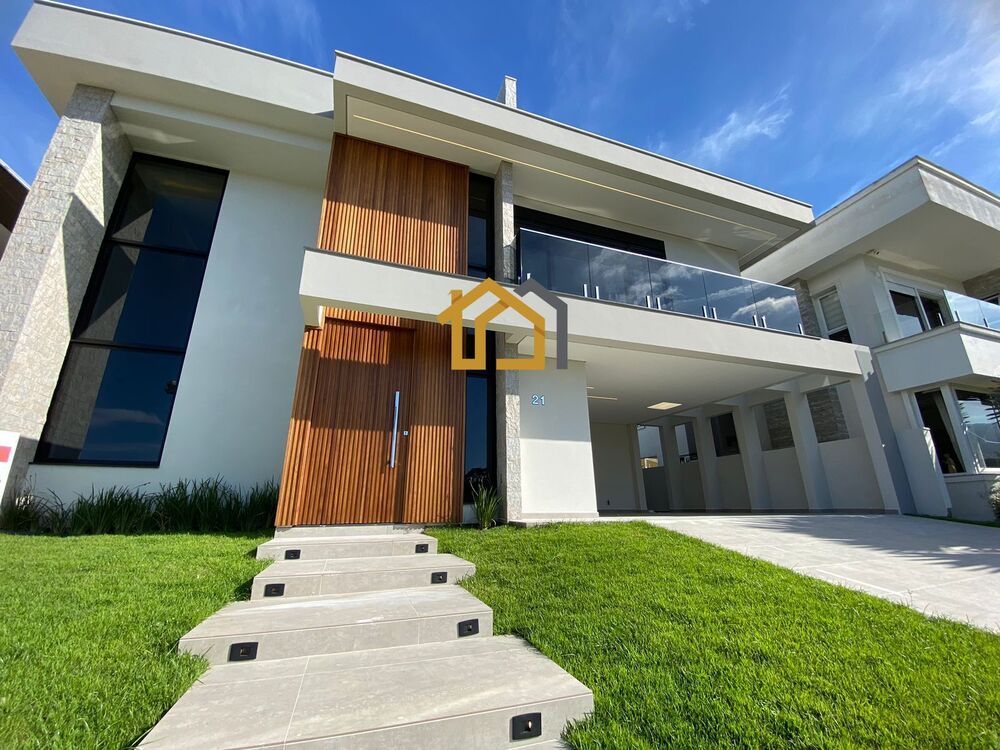 Casa à venda com 4 quartos, 239m² - Foto 1