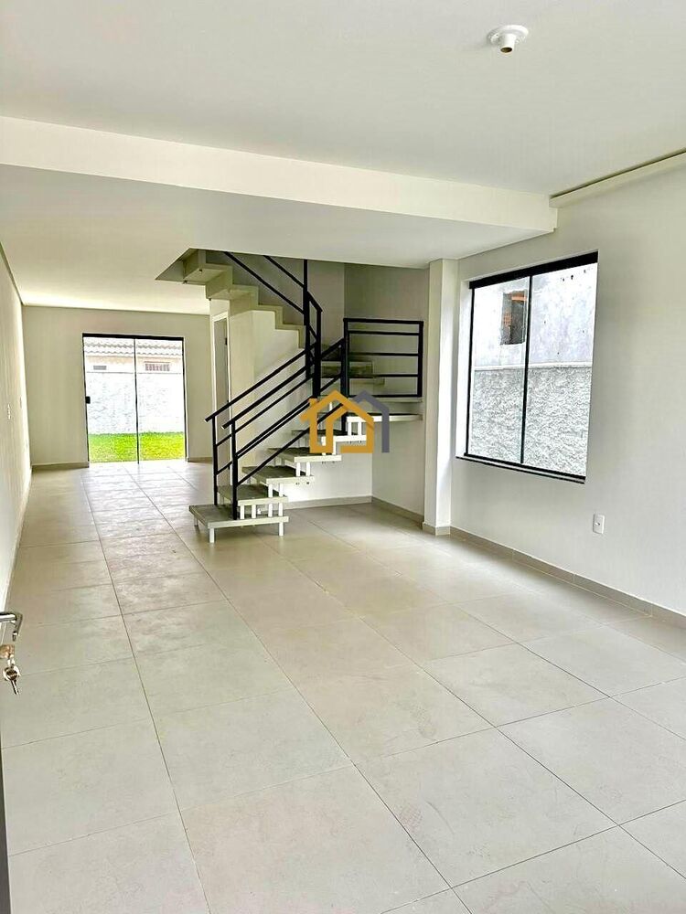 Casa à venda com 2 quartos, 103m² - Foto 4