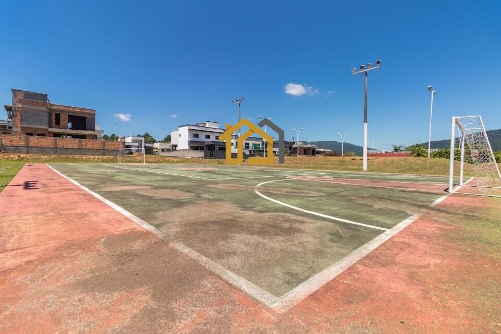 Casa à venda com 4 quartos, 228m² - Foto 3