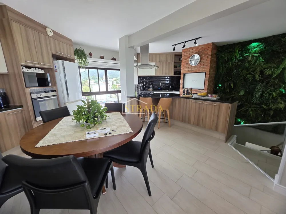 Cobertura, 3 quartos, 175 m² - Foto 1