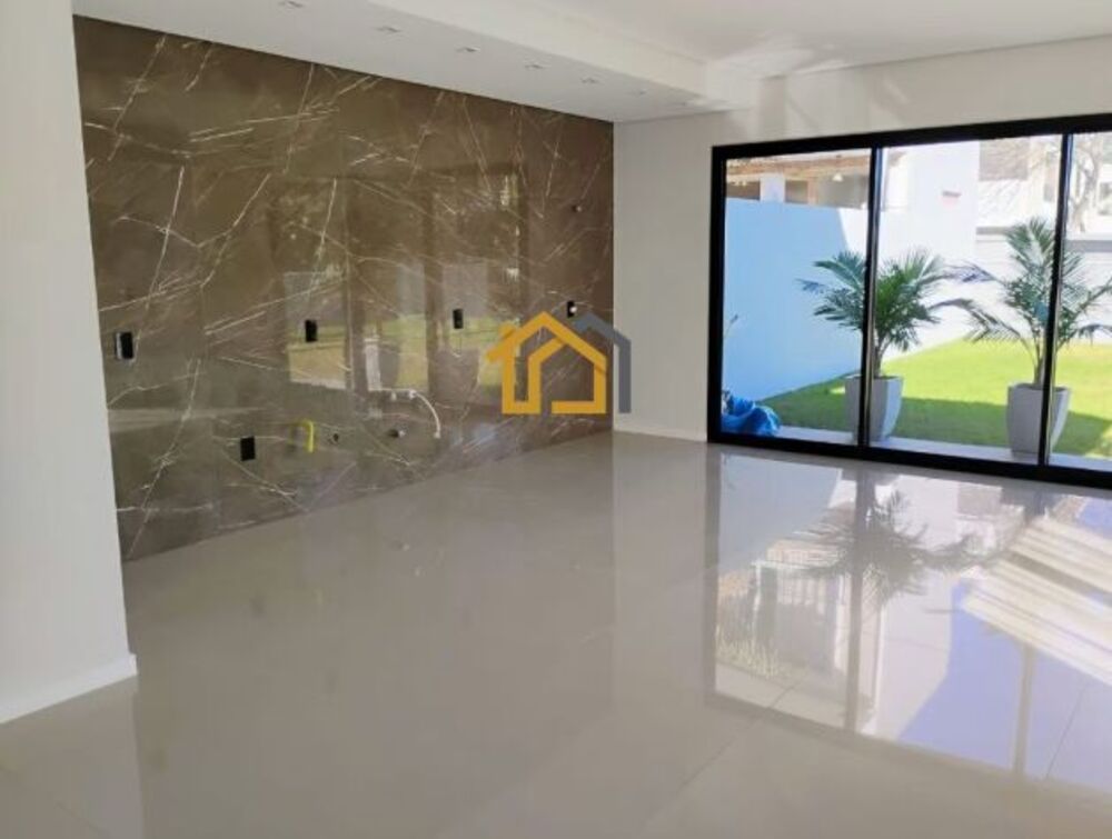 Casa à venda com 3 quartos, 230m² - Foto 3