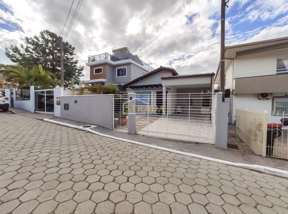 Casa, 3 quartos, 225 m² - Foto 1