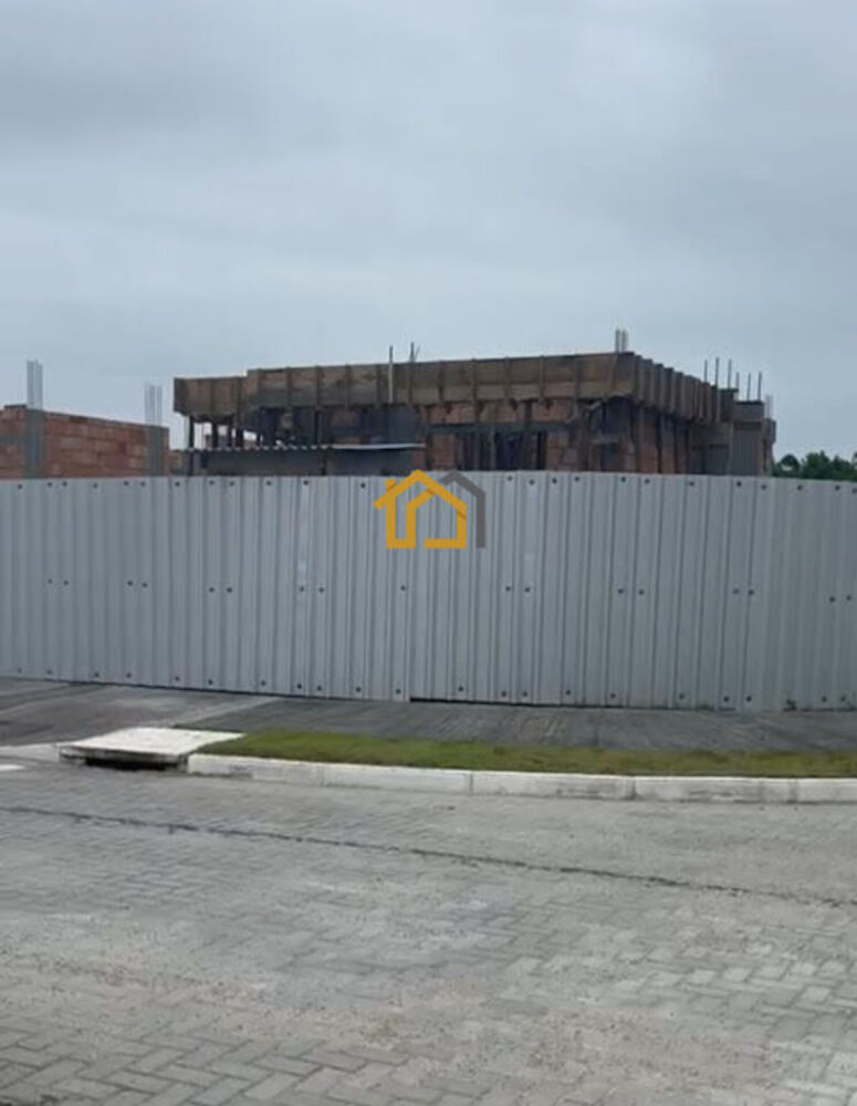 Casa à venda com 3 quartos, 117m² - Foto 2