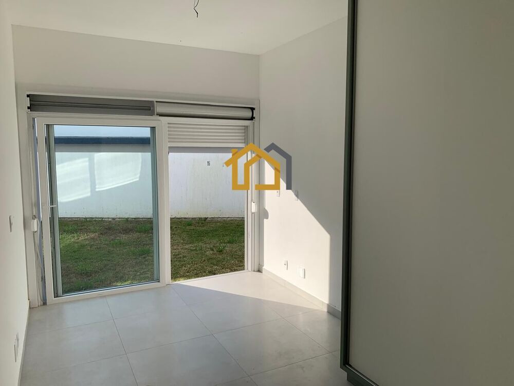 Casa à venda com 3 quartos, 164m² - Foto 7