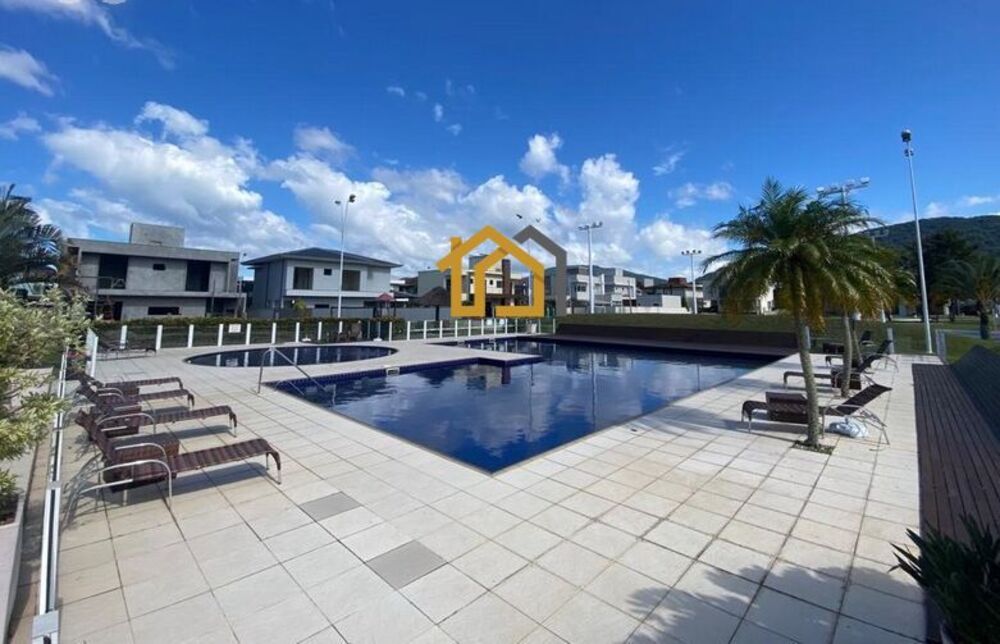 Casa, 4 quartos, 261 m² - Foto 1