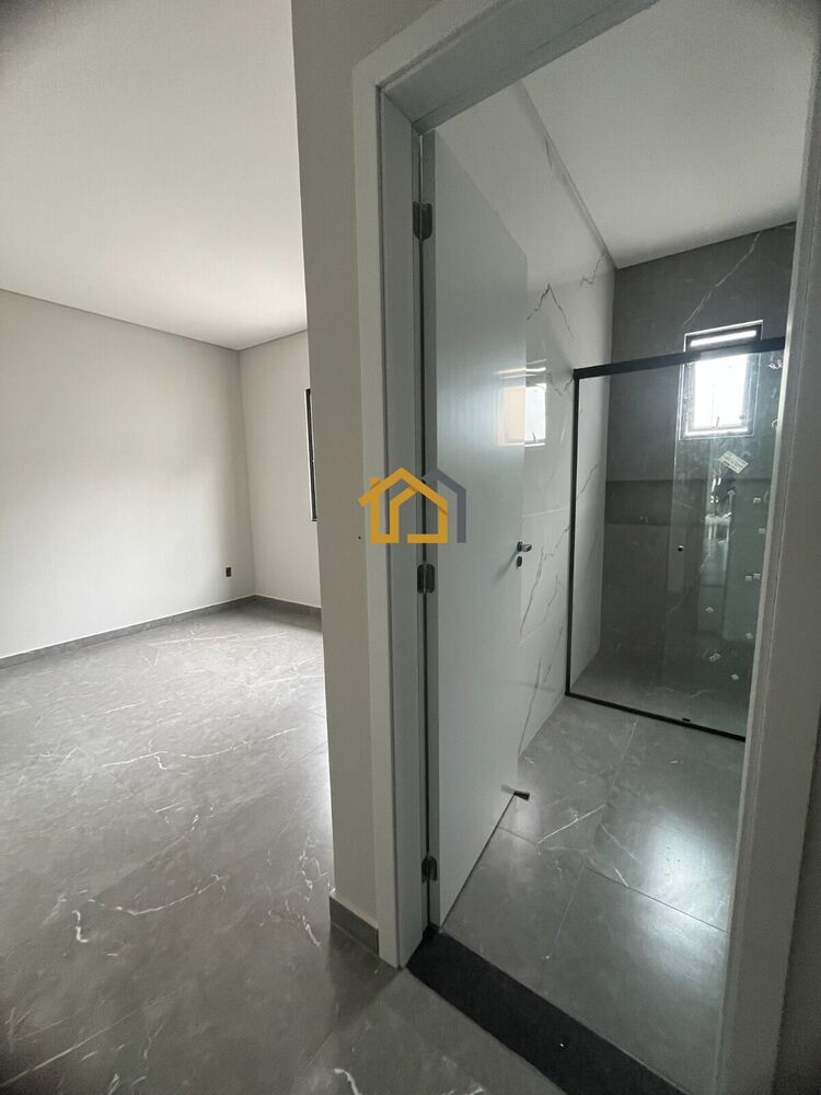 Casa à venda com 2 quartos, 199m² - Foto 6