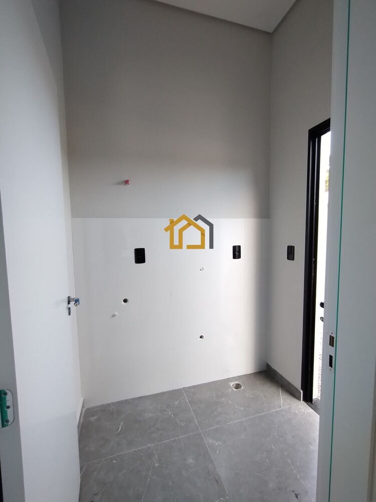 Casa à venda com 2 quartos, 199m² - Foto 9