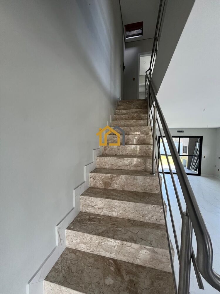 Casa à venda com 3 quartos, 165m² - Foto 4