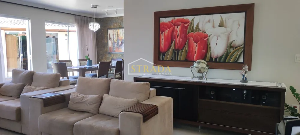 Casa, 3 quartos, 273 m² - Foto 1