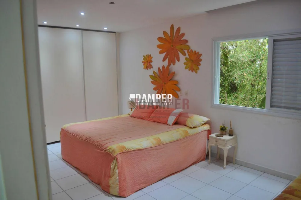 Sobrado, 8 quartos, 585 m² - Foto 4