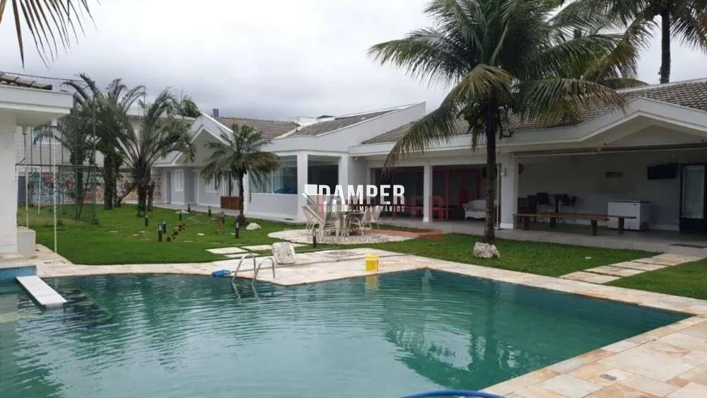 Casa, 7 quartos, 628 m² - Foto 2