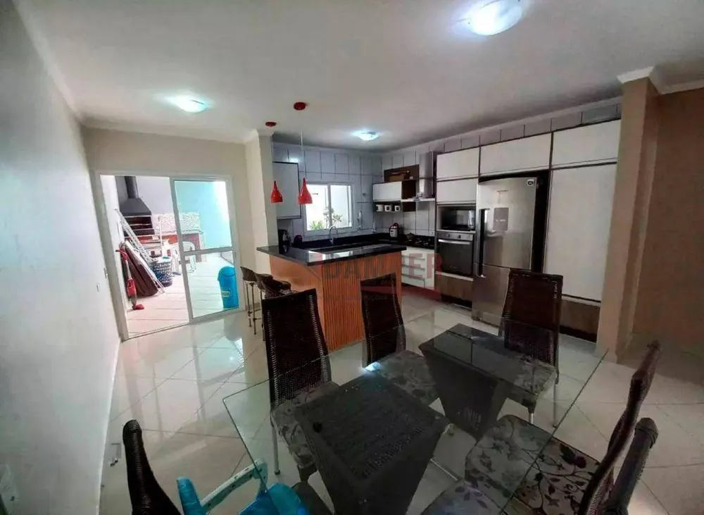 Sobrado, 3 quartos, 190 m² - Foto 3